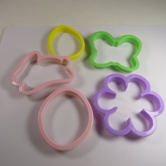 Cookie Cutters for Easter & Spring plastic Easter Rabbit Bunny, Egg, Butterfly - Picture 1 of 9